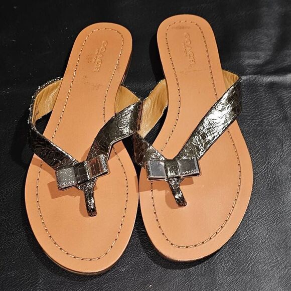 Coach Womens‎ Silver Bow Flip Flop Sandals 6.5 - Picture 2 of 7